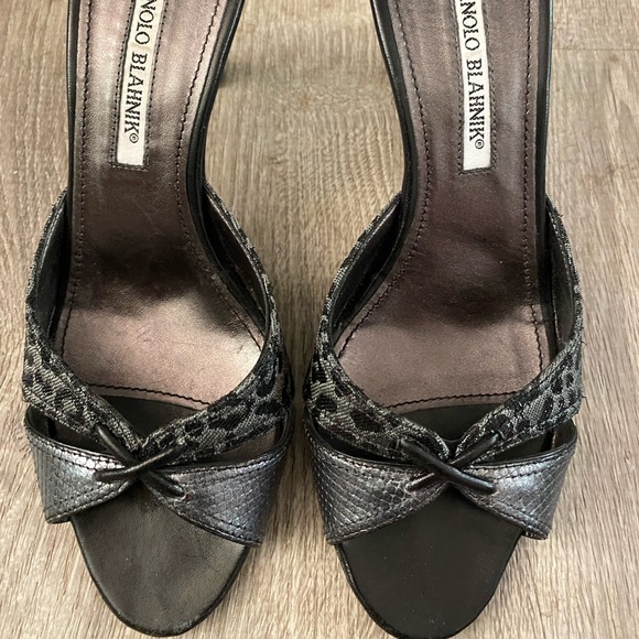 Manolo Blahnik Tailo Sandals - Picture 3 of 8